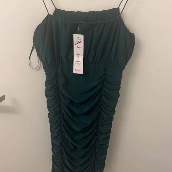 Forest Green Ruched Dress - Picture 13 of 15